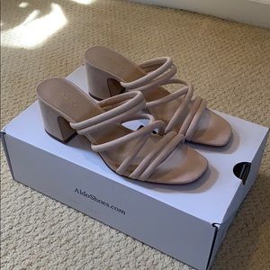 Never been worn Aldo Atlanta Bone Heel 7.5